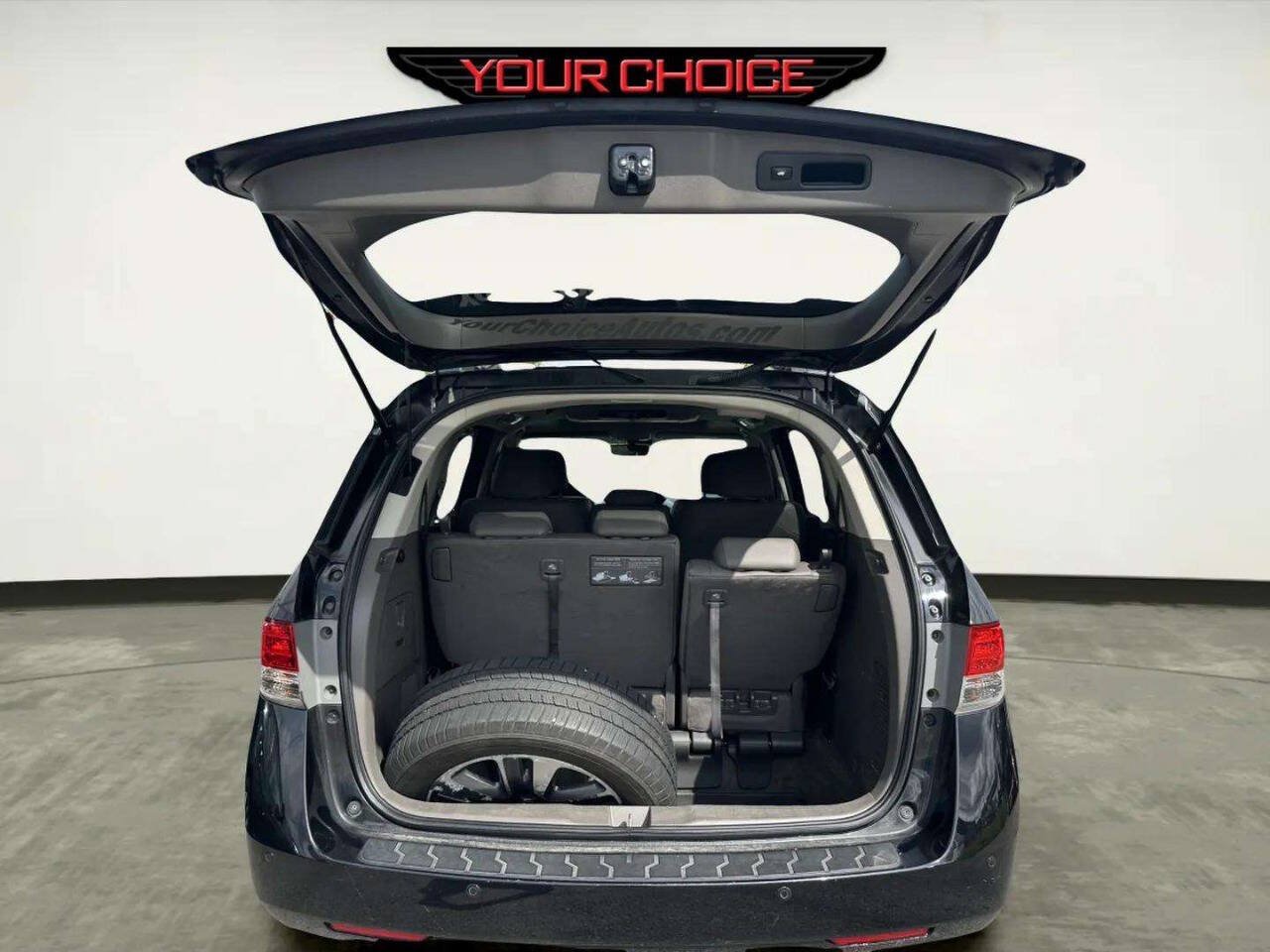Used 2015 Honda Odyssey Touring Elite image 9