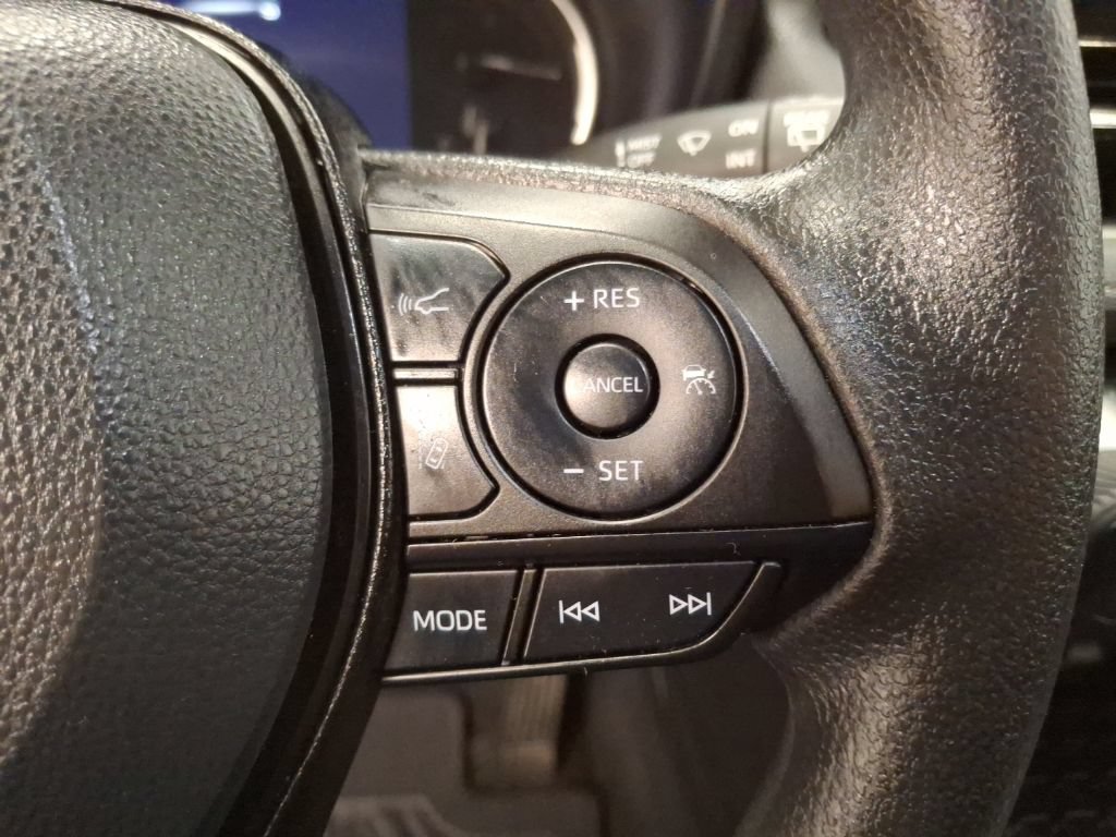 Used 2024 Toyota RAV4 LE AWD/4WD image 20