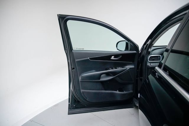 Used 2020 Kia Sorento L FWD image 22