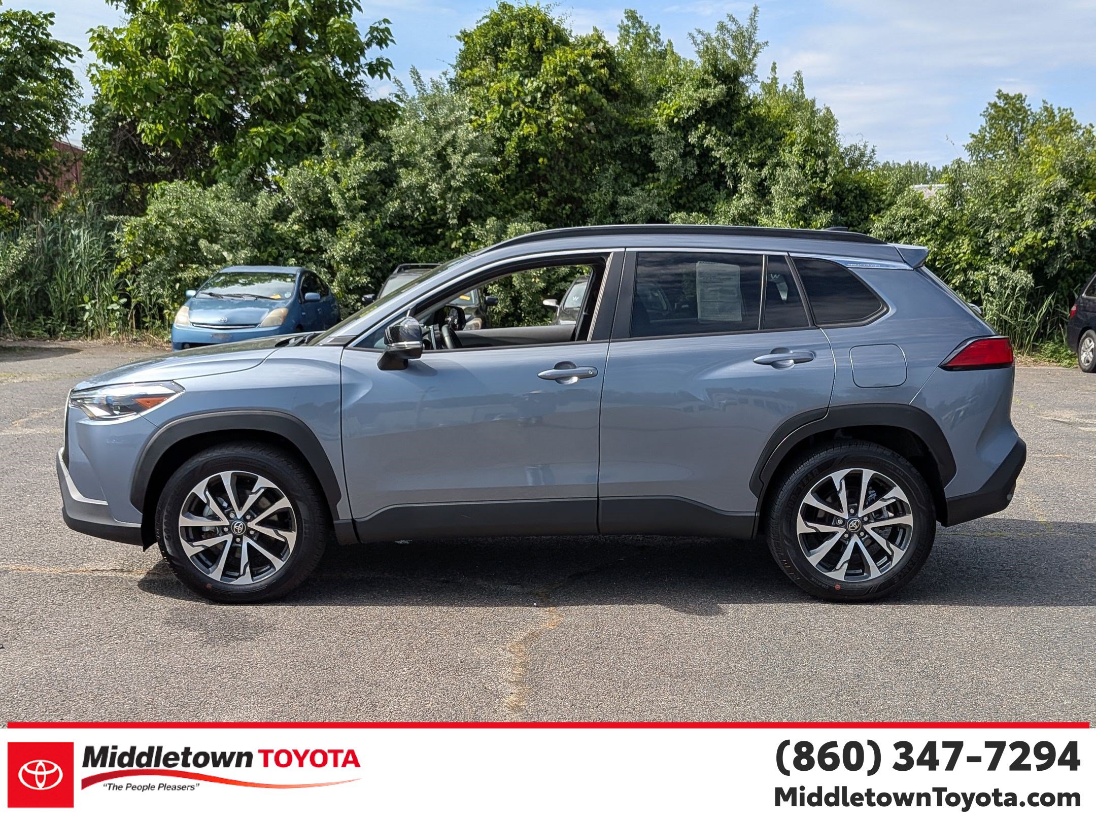 Certified 2025 Toyota Corolla Cross XLE AWD/4WD image 6