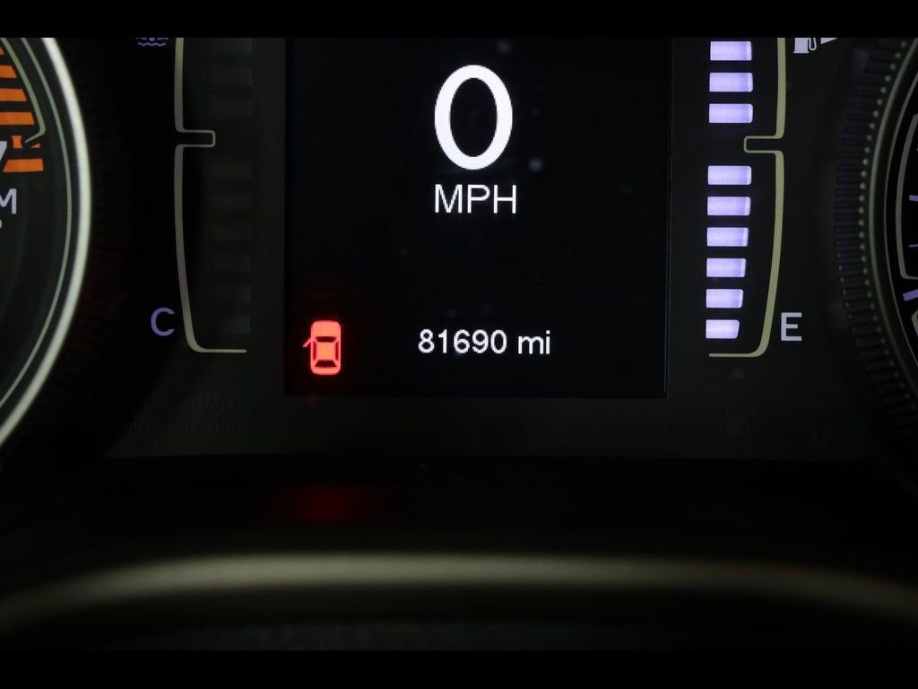 Used 2016 Jeep Cherokee Latitude w/ Safety/Convenience Group AWD/4WD image 17