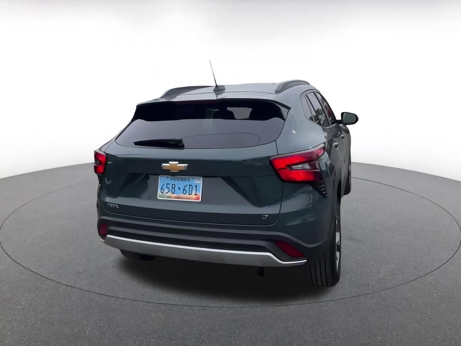 Used 2025 Chevrolet Trax LT image 14