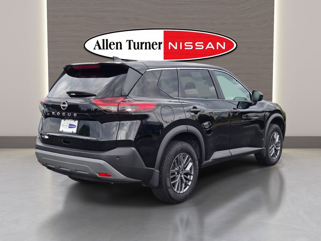 Used 2023 Nissan Rogue S FWD image 6
