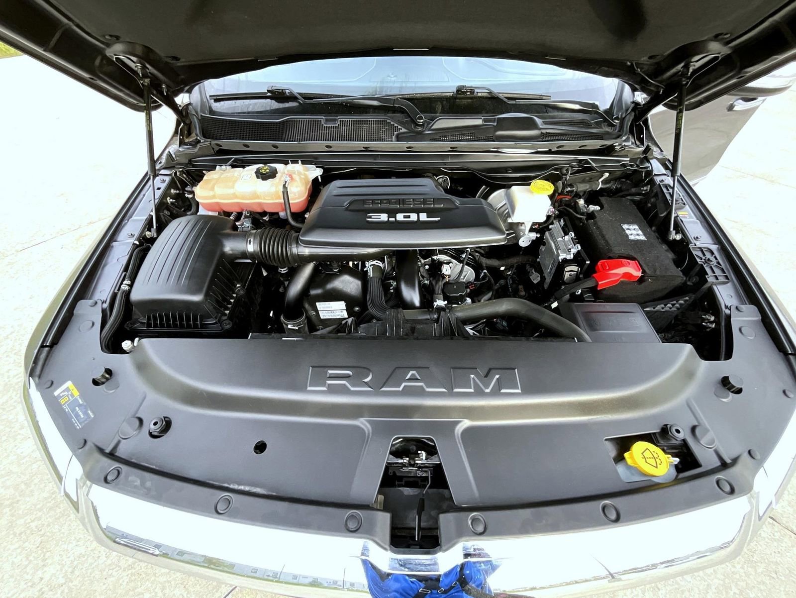 Used 2022 RAM 1500 Limited w/ Body Color Bumper Group image 24
