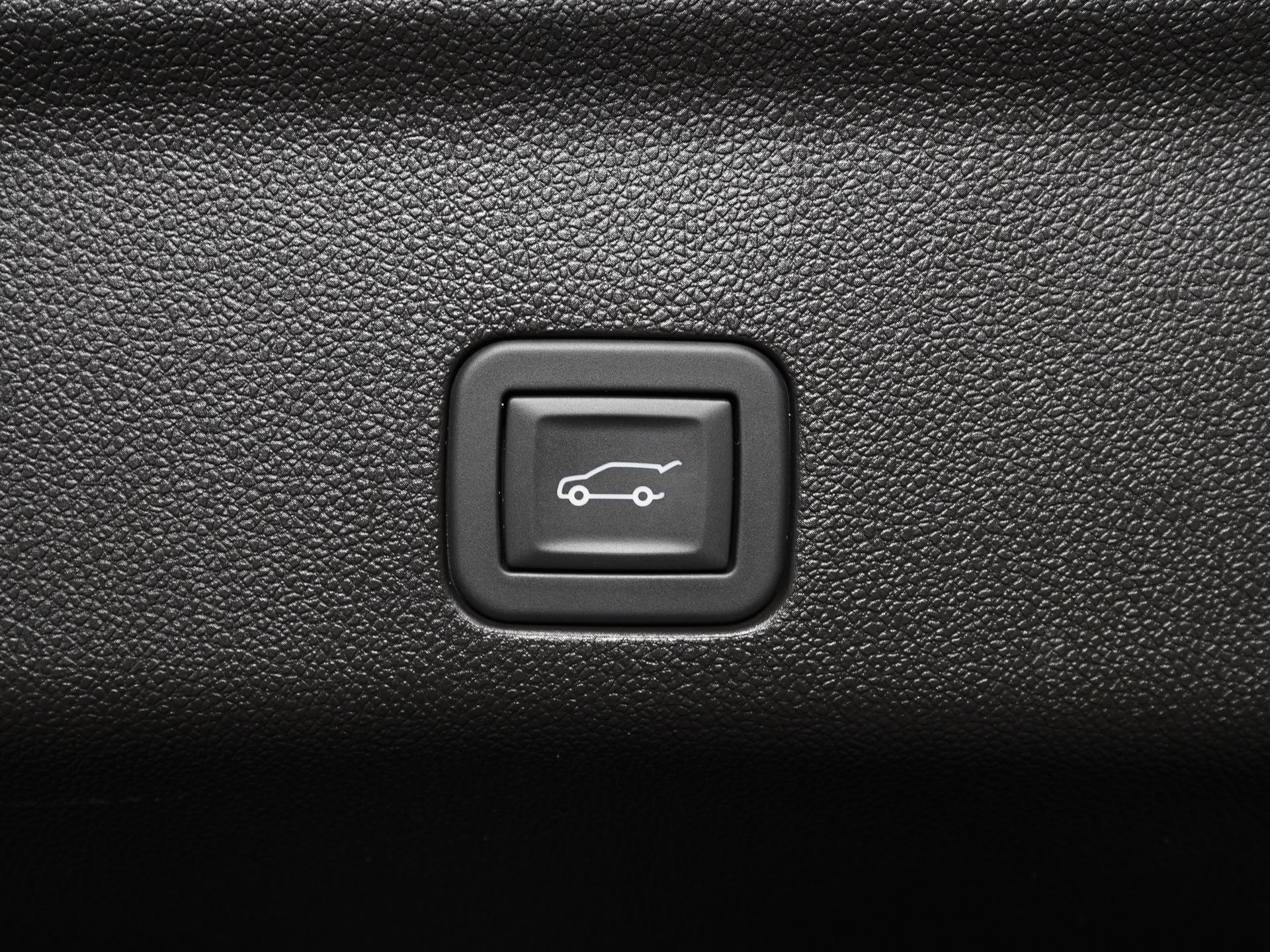 Used 2026 GMC Yukon AT4 w/ AT4 Premium Plus Package AWD/4WD image 13