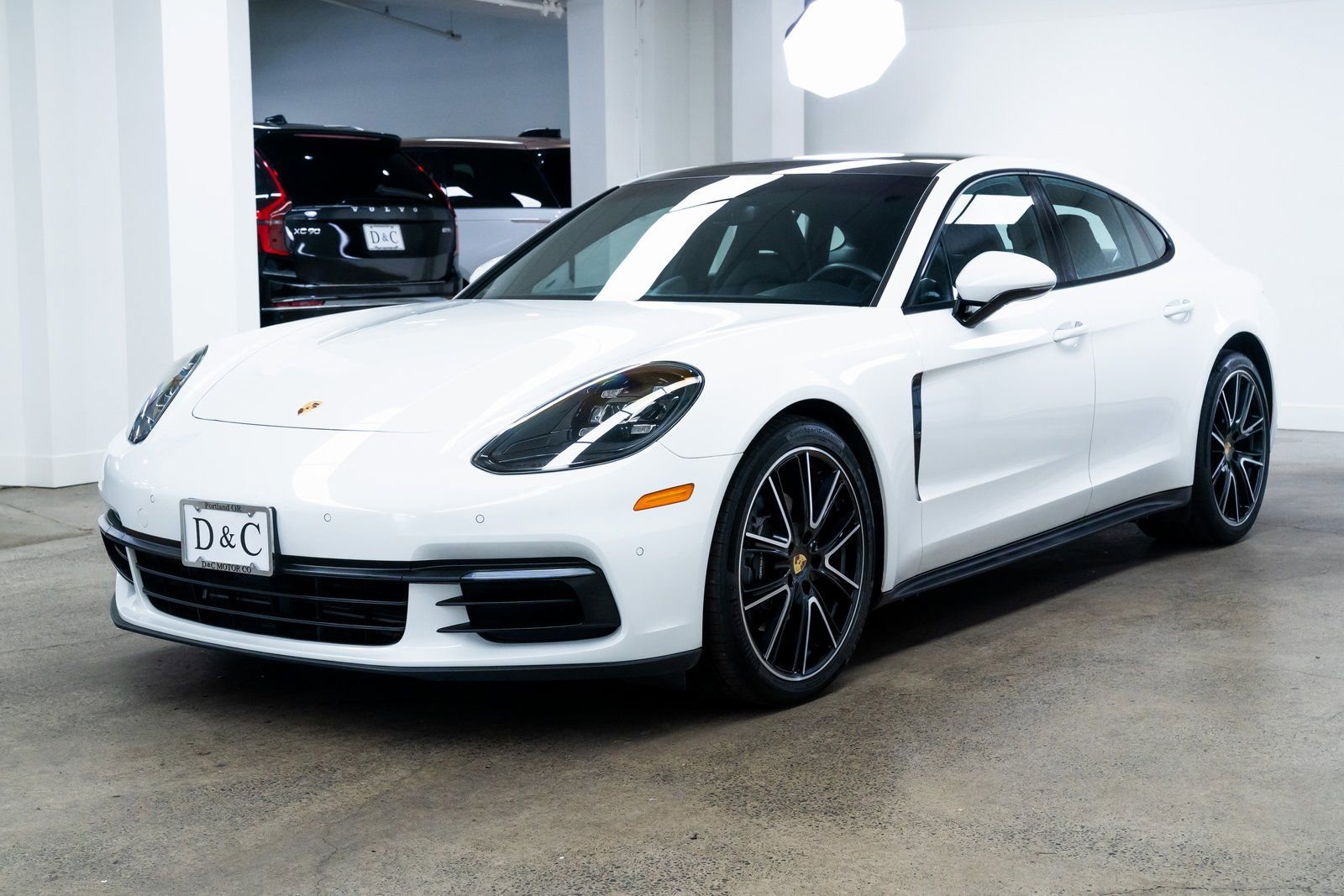 Used 2020 Porsche Panamera 4 image 3