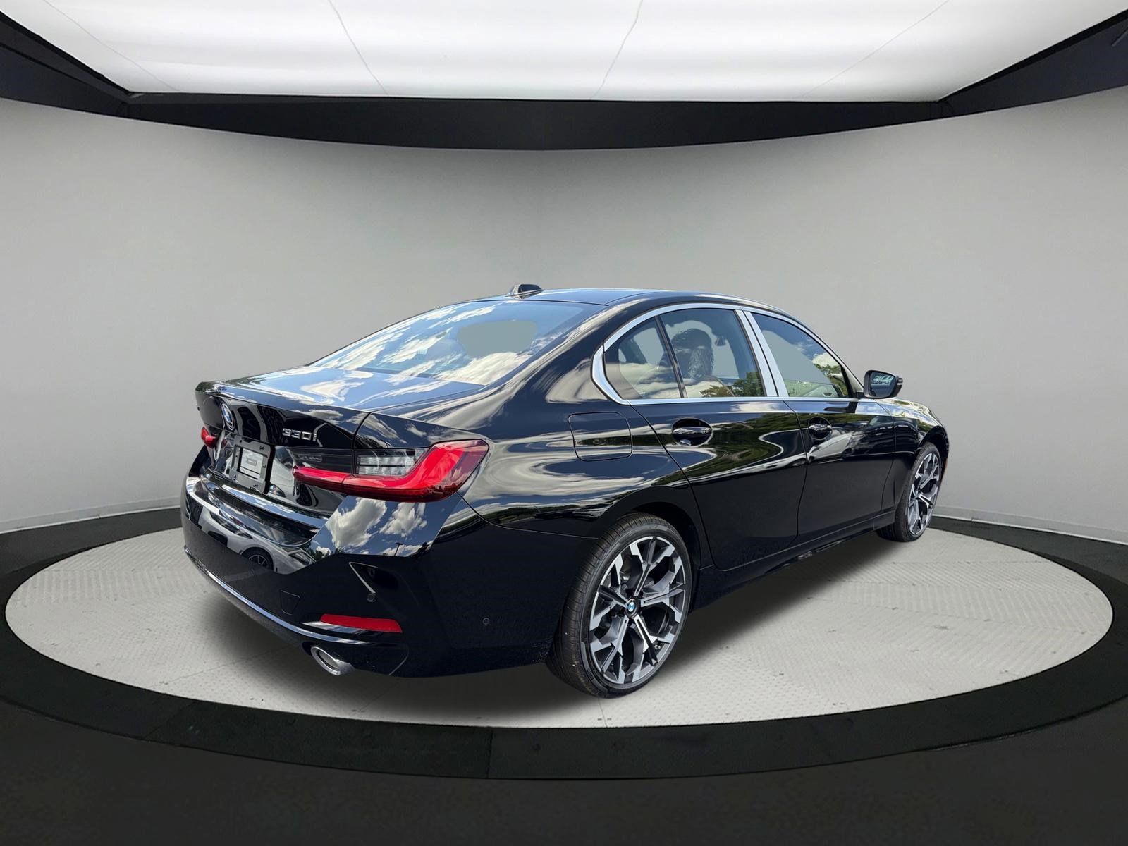 Used 2026 BMW 330i xDrive Sedan w/ Premium Package AWD/4WD image 7