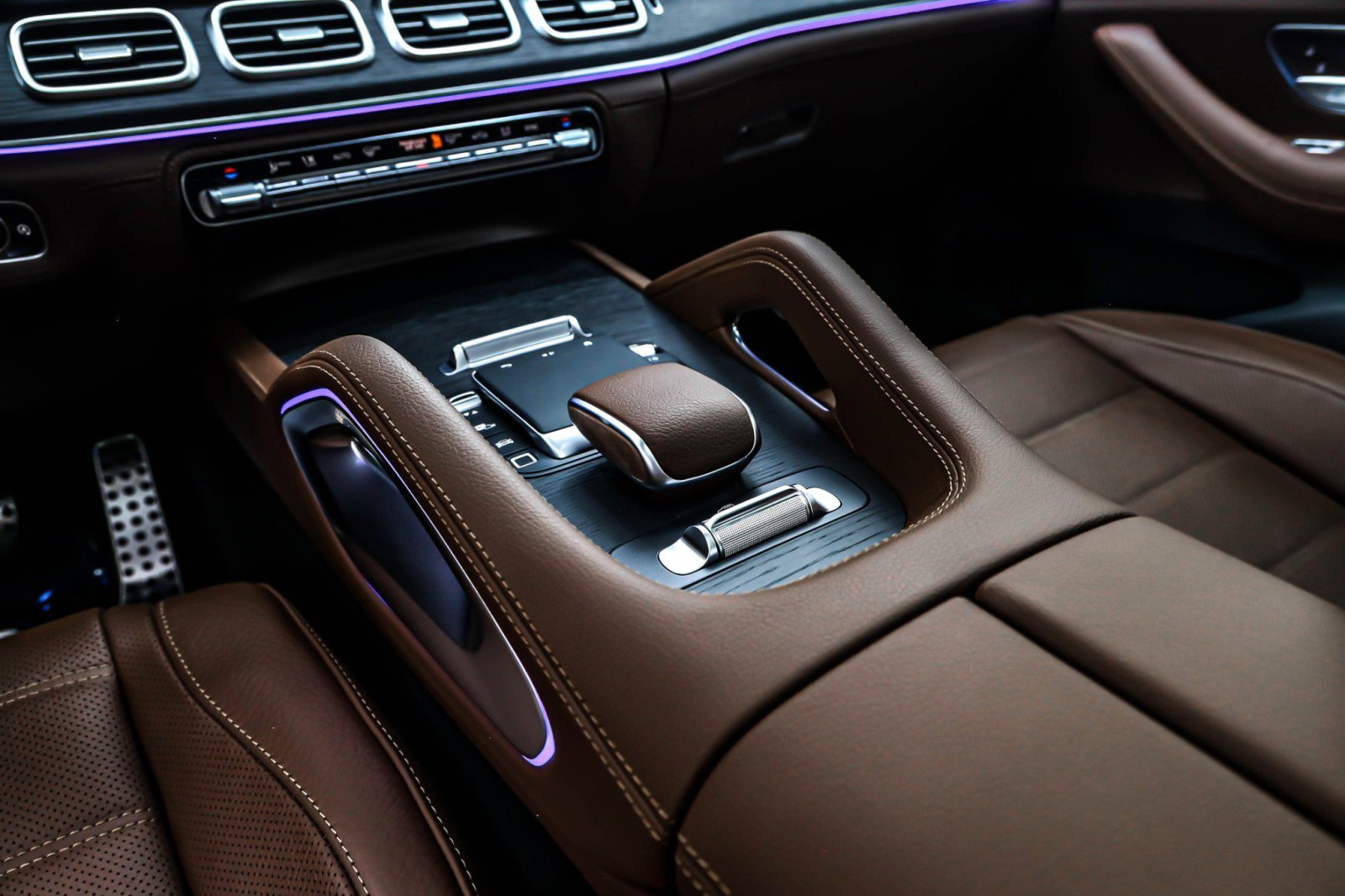 New 2026 Mercedes-Benz GLS 580 4MATIC image 6