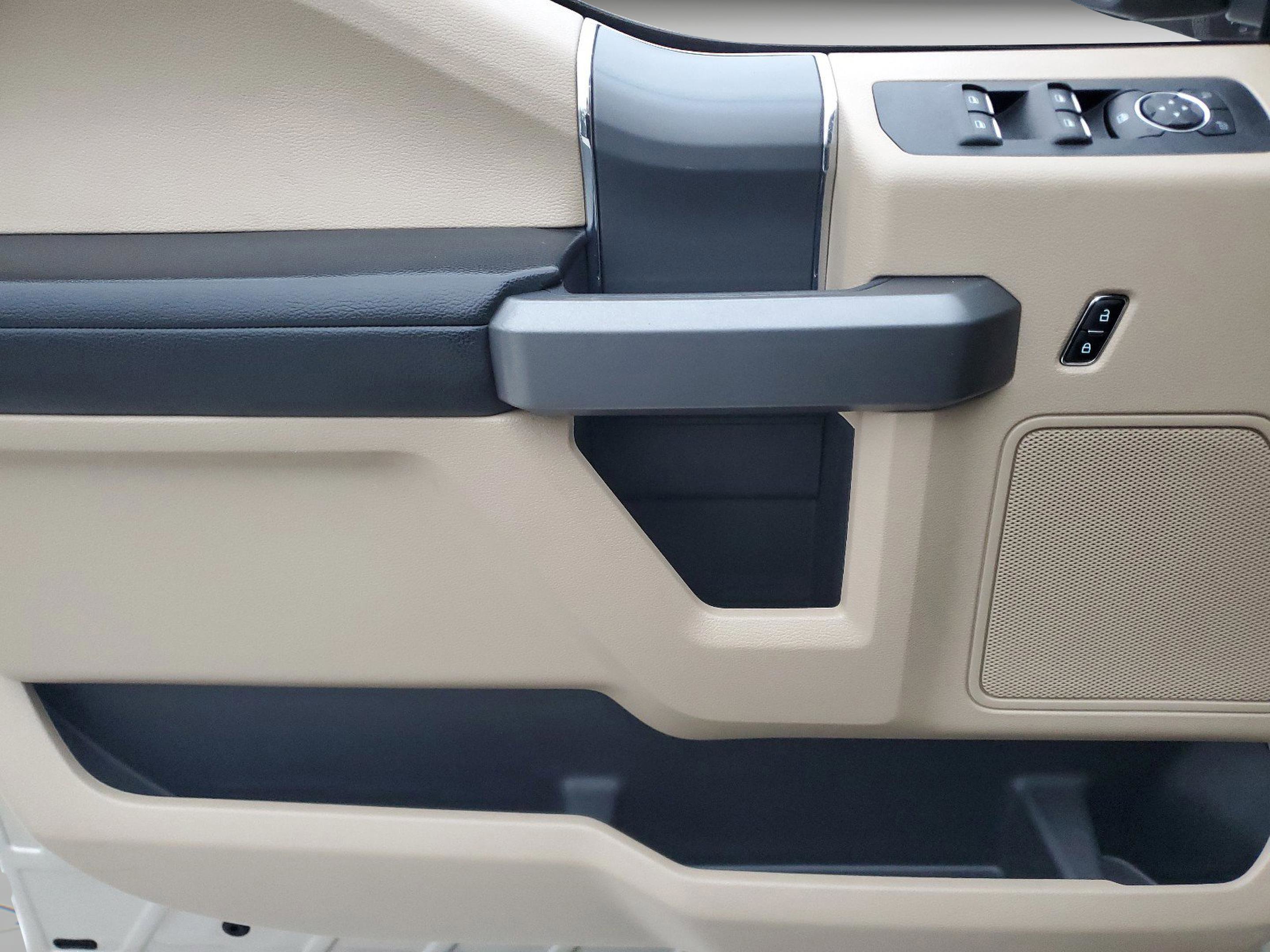 Used 2018 Ford F150 XLT w/ Equipment Group 302A Luxury image 19