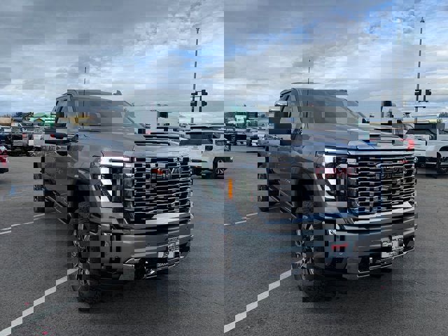 New 2026 GMC Sierra 2500 Denali w/ Denali Reserve Package image 4