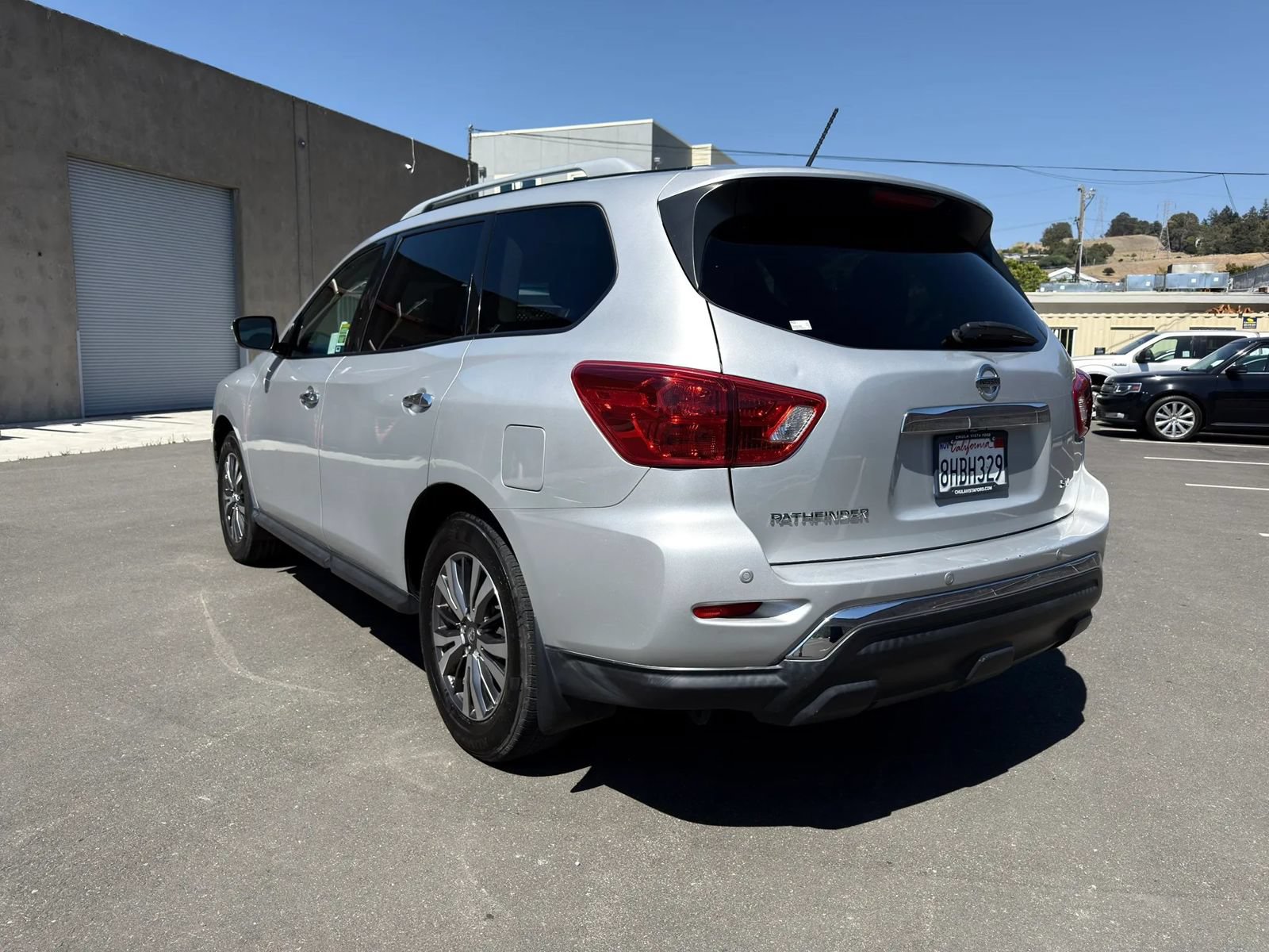 Used 2018 Nissan Pathfinder SV FWD image 6