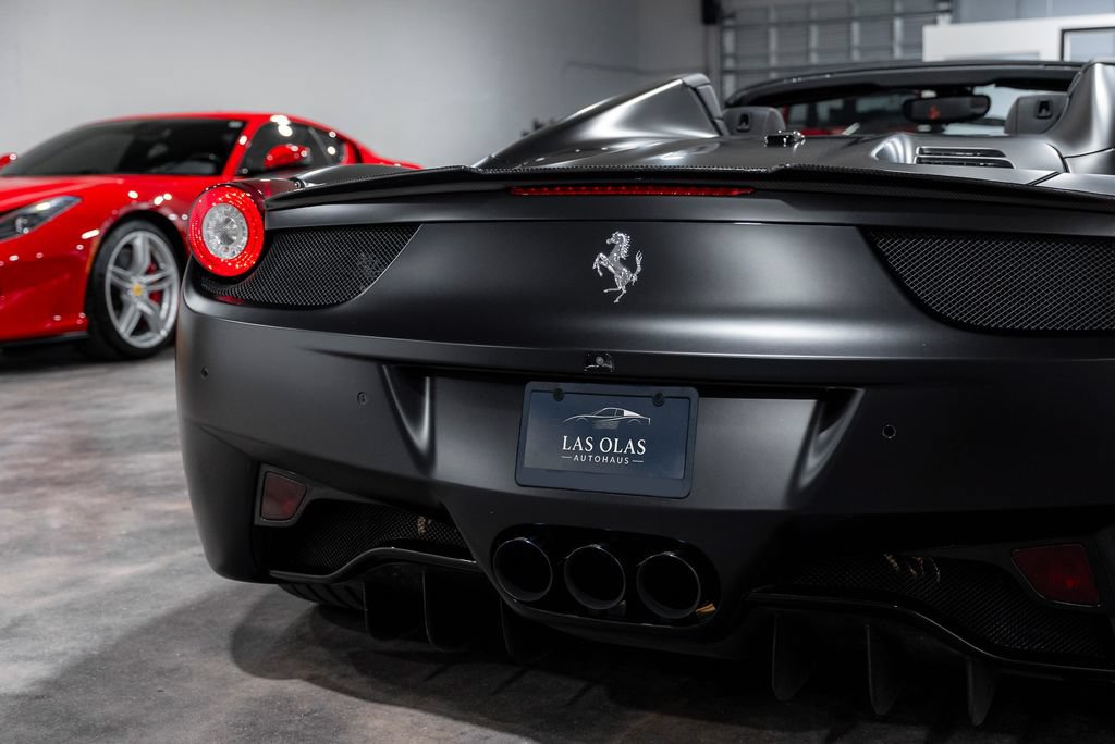 Used 2012 Ferrari 458 Spider RWD image 22