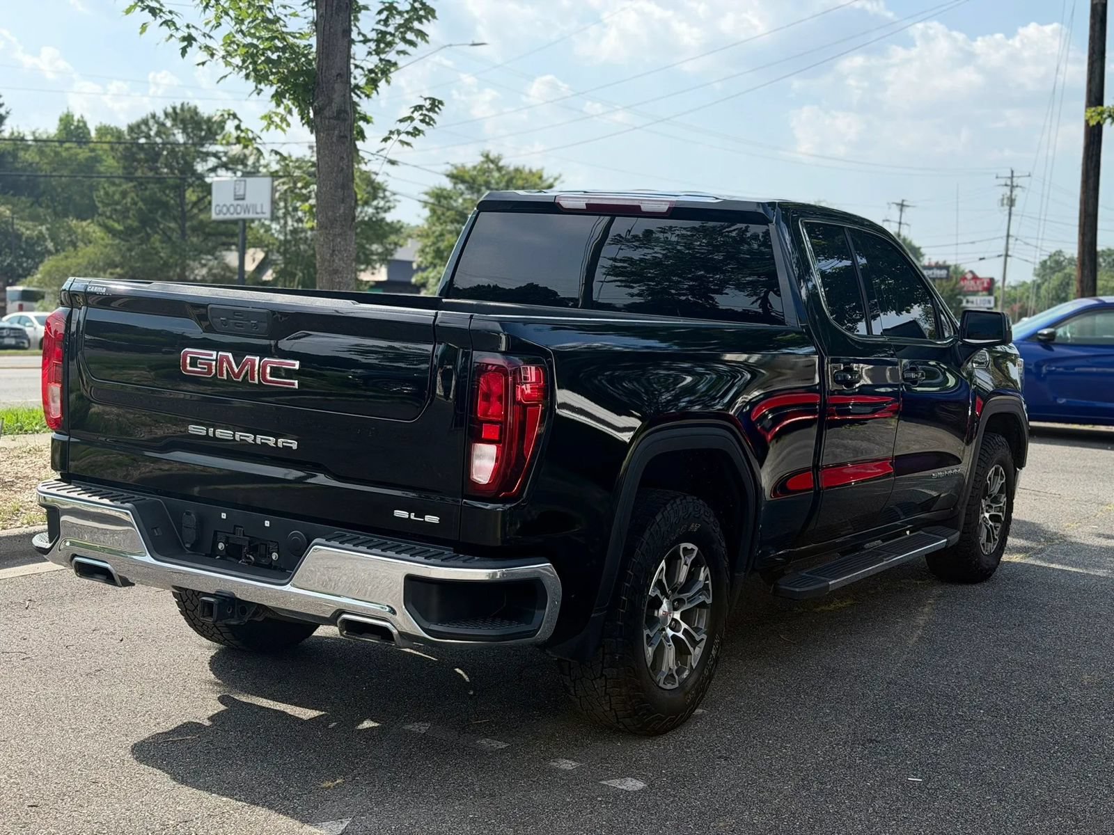 Used 2022 GMC Sierra 1500 SLE AWD/4WD image 6