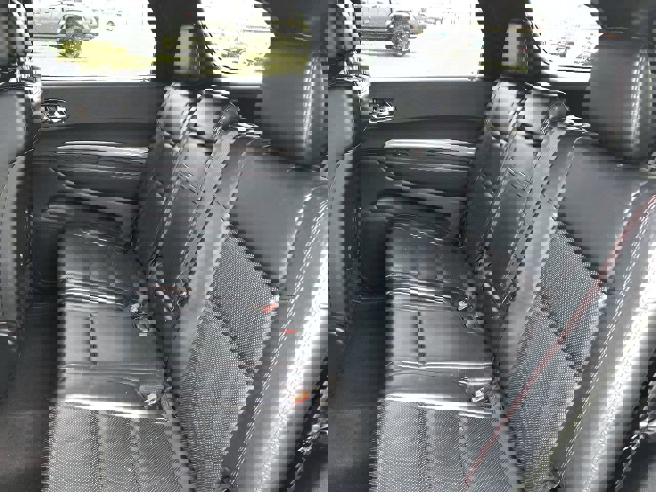 Used 2018 Dodge Durango R/T image 21