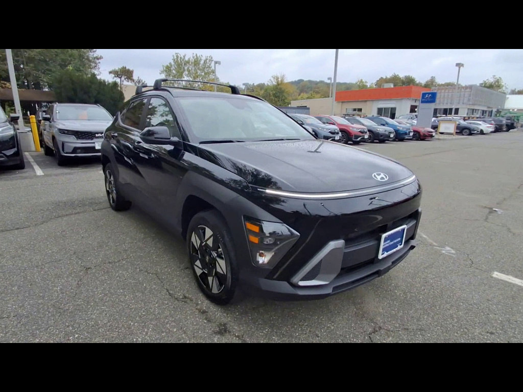 Used 2024 Hyundai Kona SEL w/ Convenience Package image 2