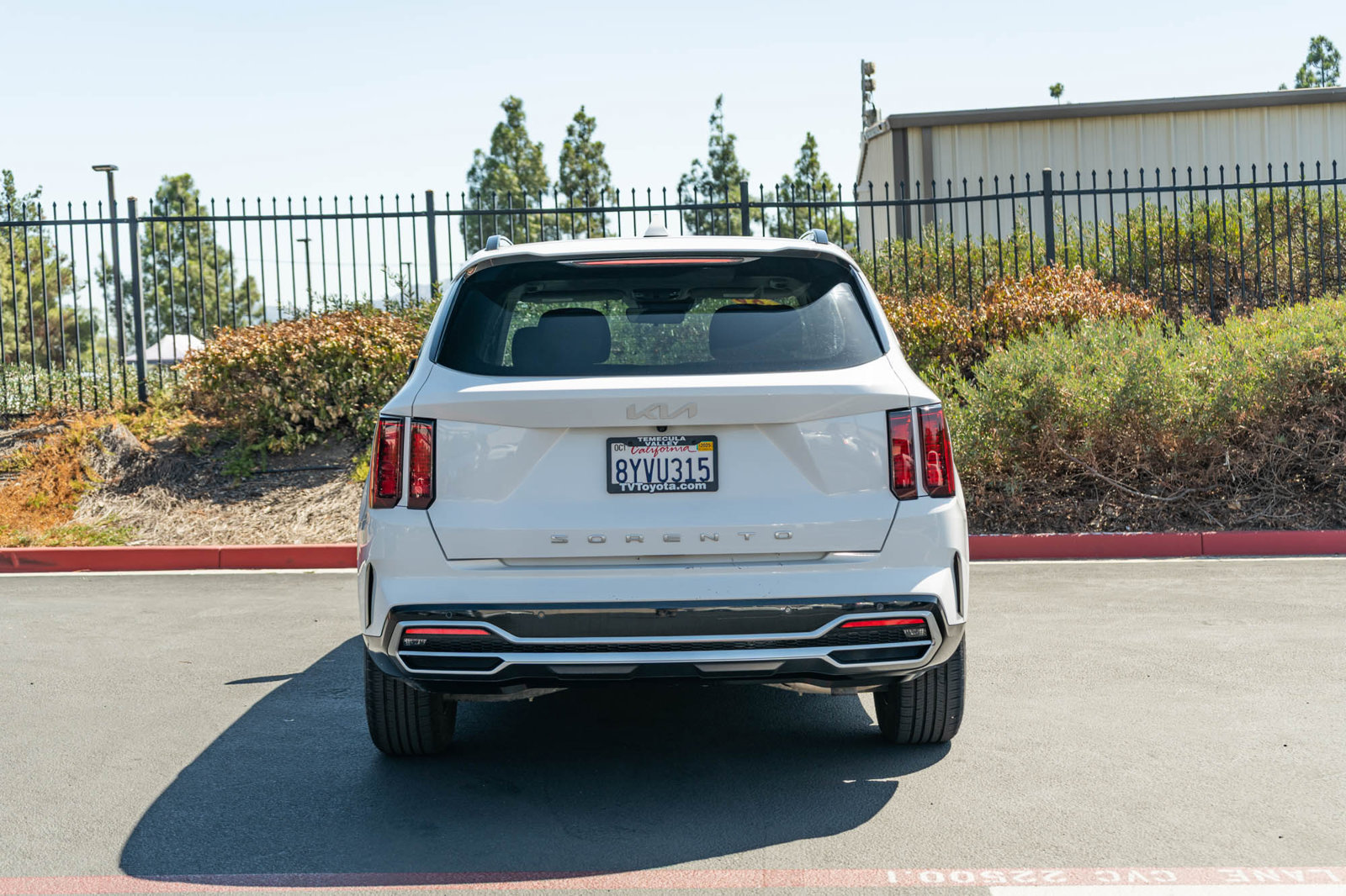 Used 2022 Kia Sorento EX w/ Panoramic Sunroof Package FWD image 8