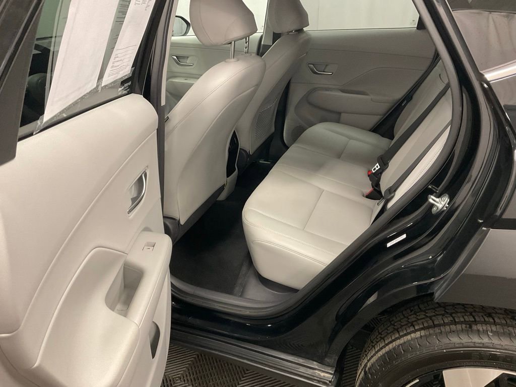 Used 2024 Hyundai Kona Limited image 27