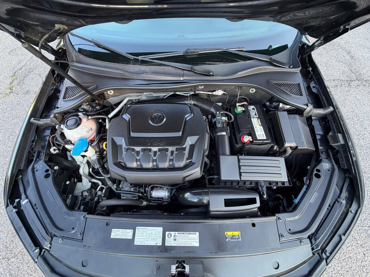 Used 2019 Volkswagen Passat 2.0T Wolfsburg FWD image 12