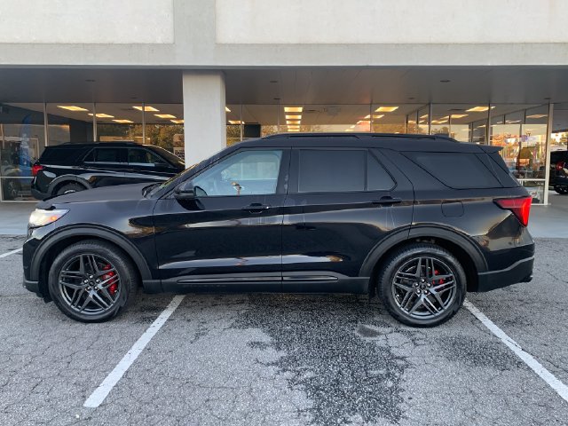 Certified 2025 Ford Explorer ST AWD/4WD image 8