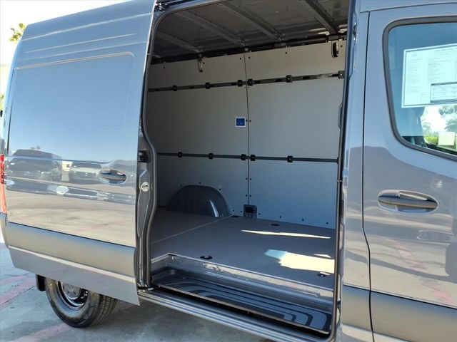 New 2026 Mercedes-Benz Sprinter 2500 image 24