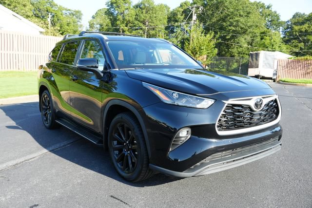 Used 2023 Toyota Highlander XLE