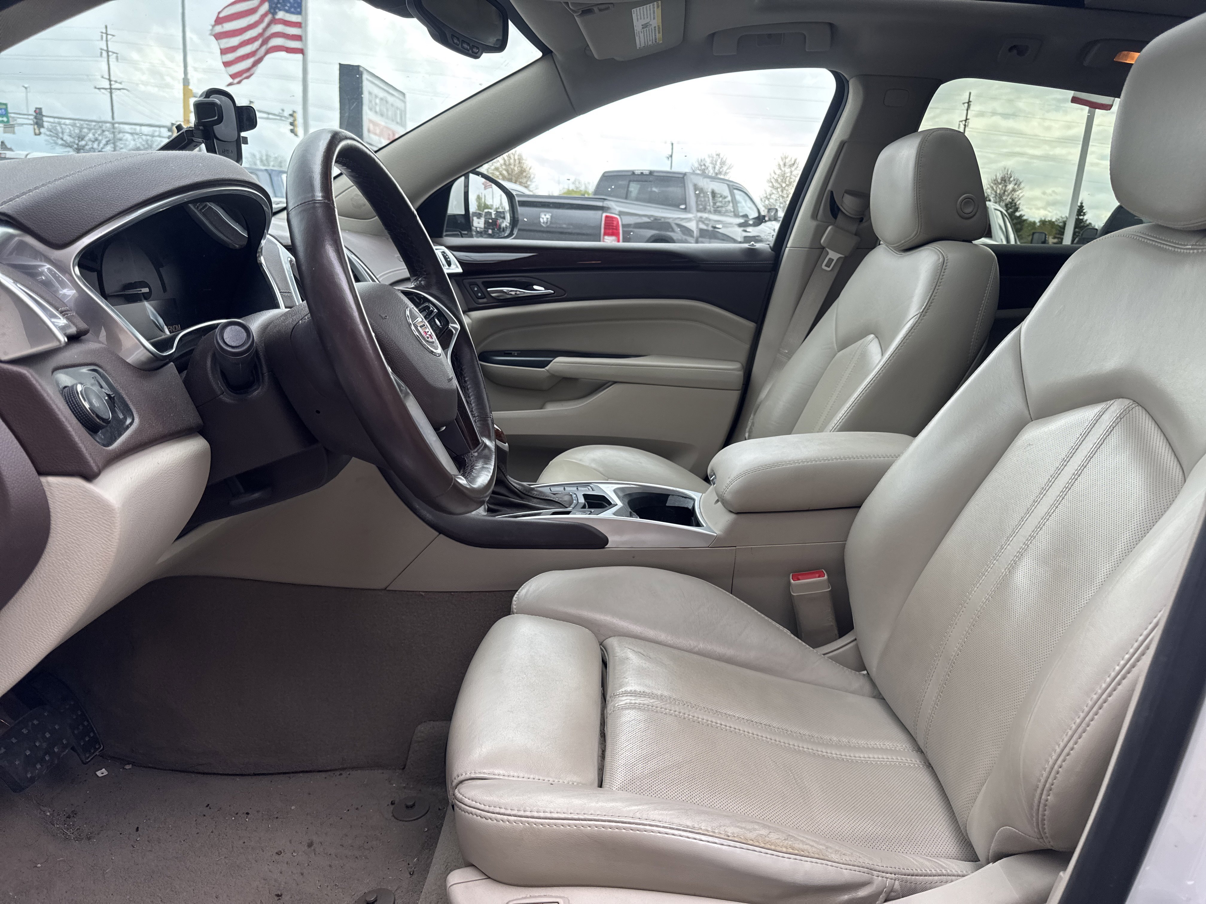 Used 2015 Cadillac SRX Performance w/ Driver Awareness Package AWD/4WD image 3