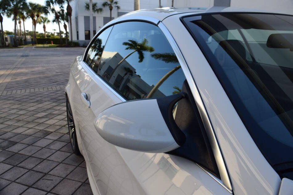 Used 2011 BMW M3 Convertible RWD image 33