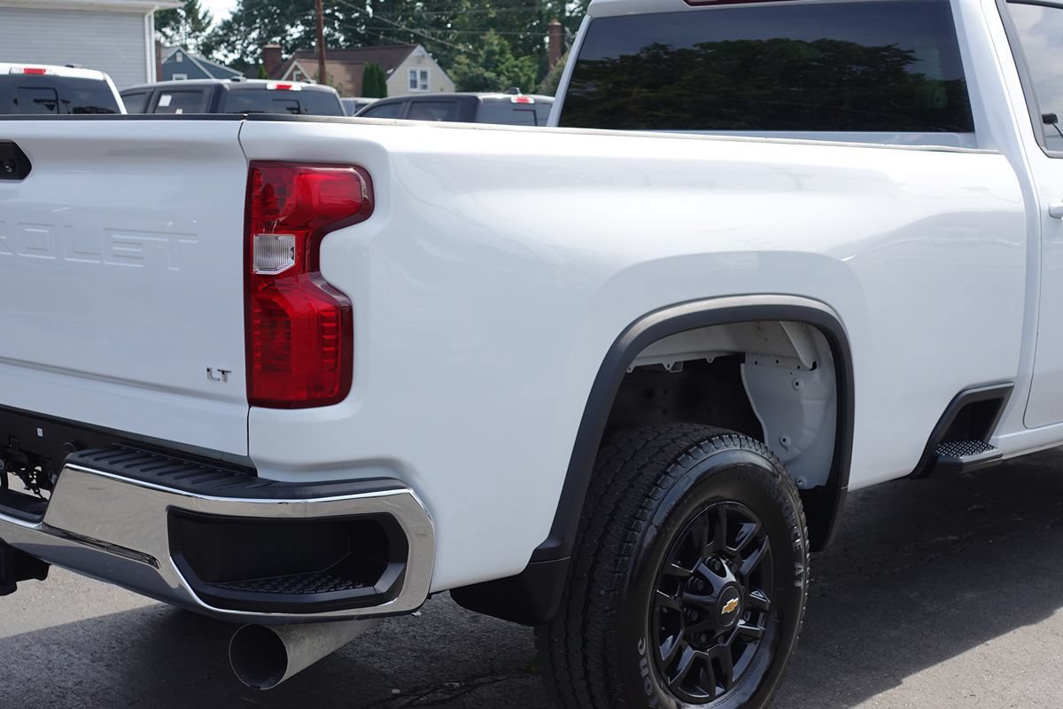 Used 2025 Chevrolet Silverado 2500 LT w/ Convenience Package AWD/4WD image 11