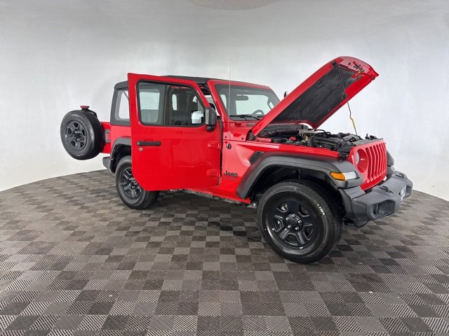 Used 2022 Jeep Wrangler Sport image 12