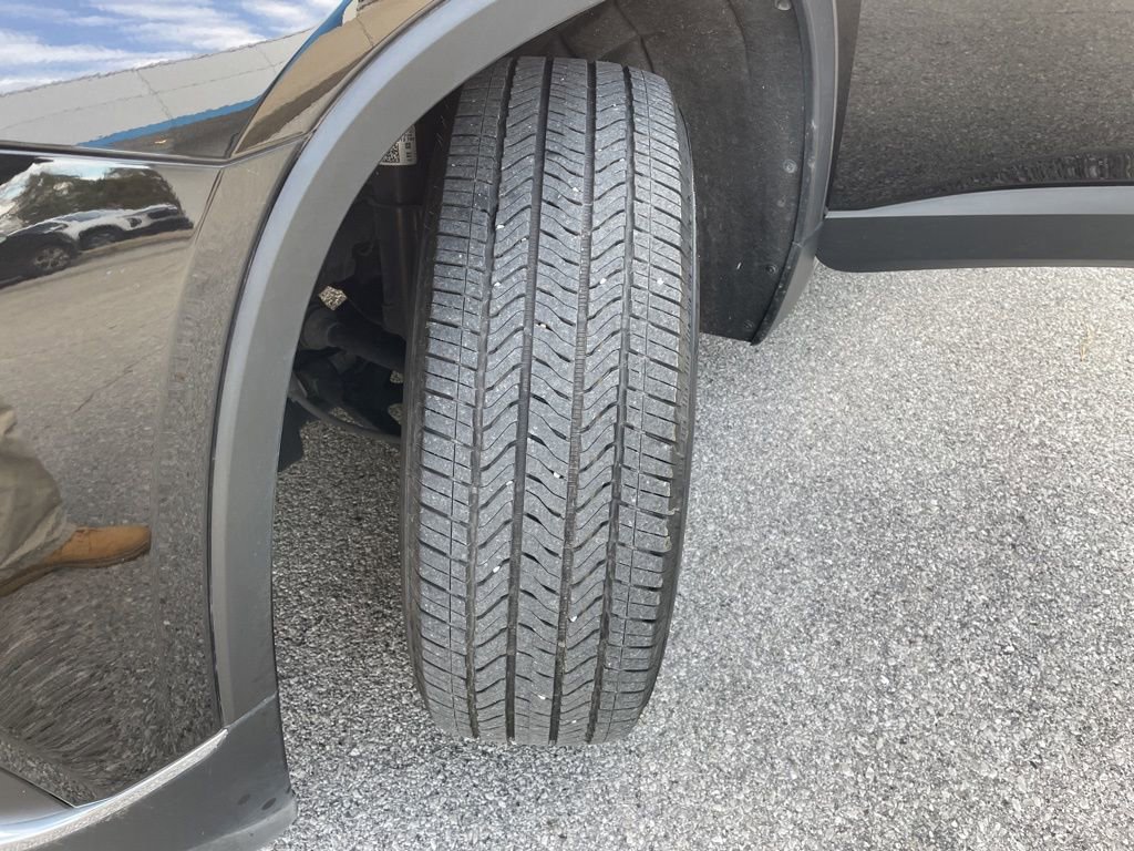 Used 2021 Chevrolet Traverse LT image 59