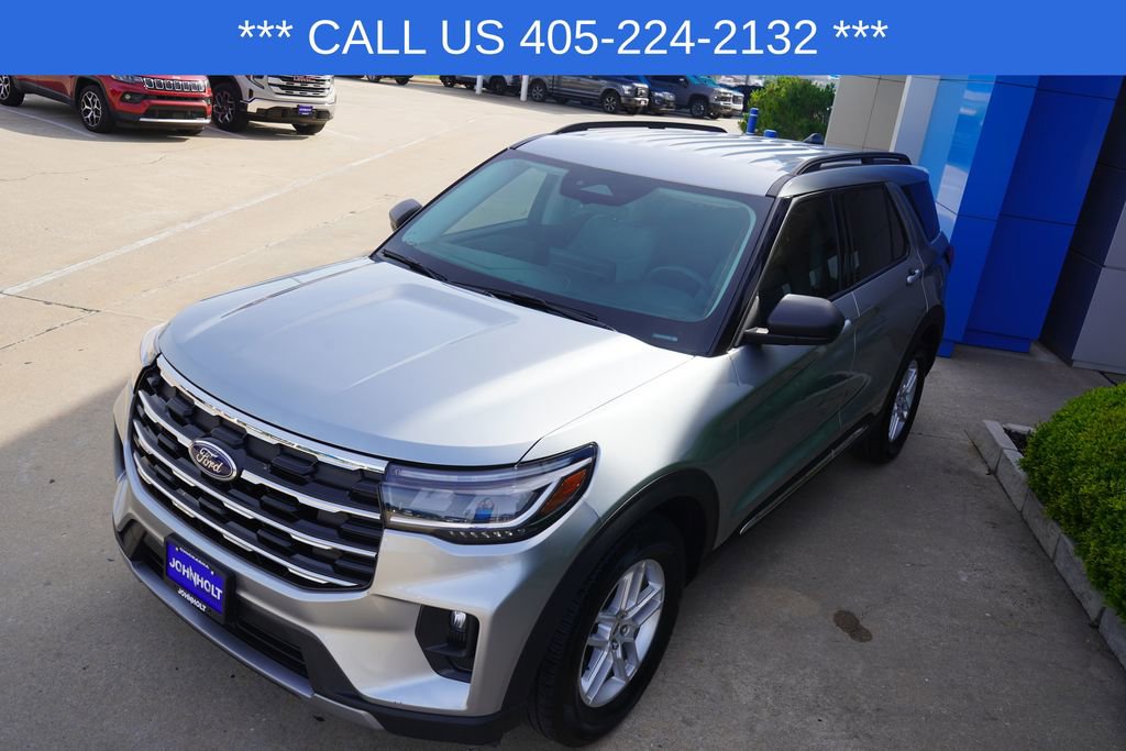 Used 2025 Ford Explorer Active w/ Active Comfort Package RWD image 13