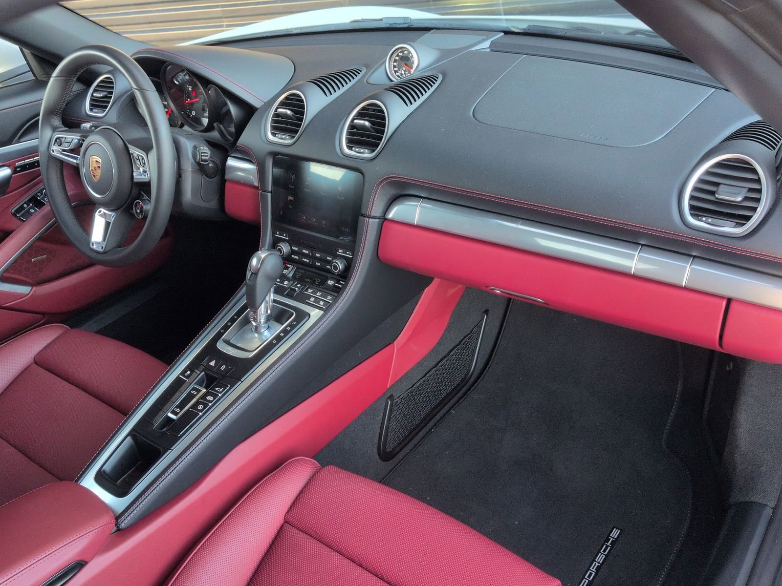 Certified 2025 Porsche 718 Boxster image 24