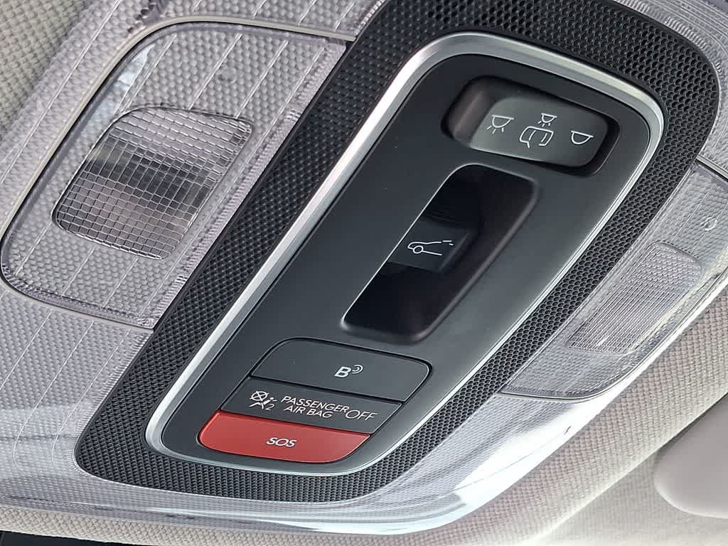 Used 2025 Hyundai Elantra Limited FWD image 27