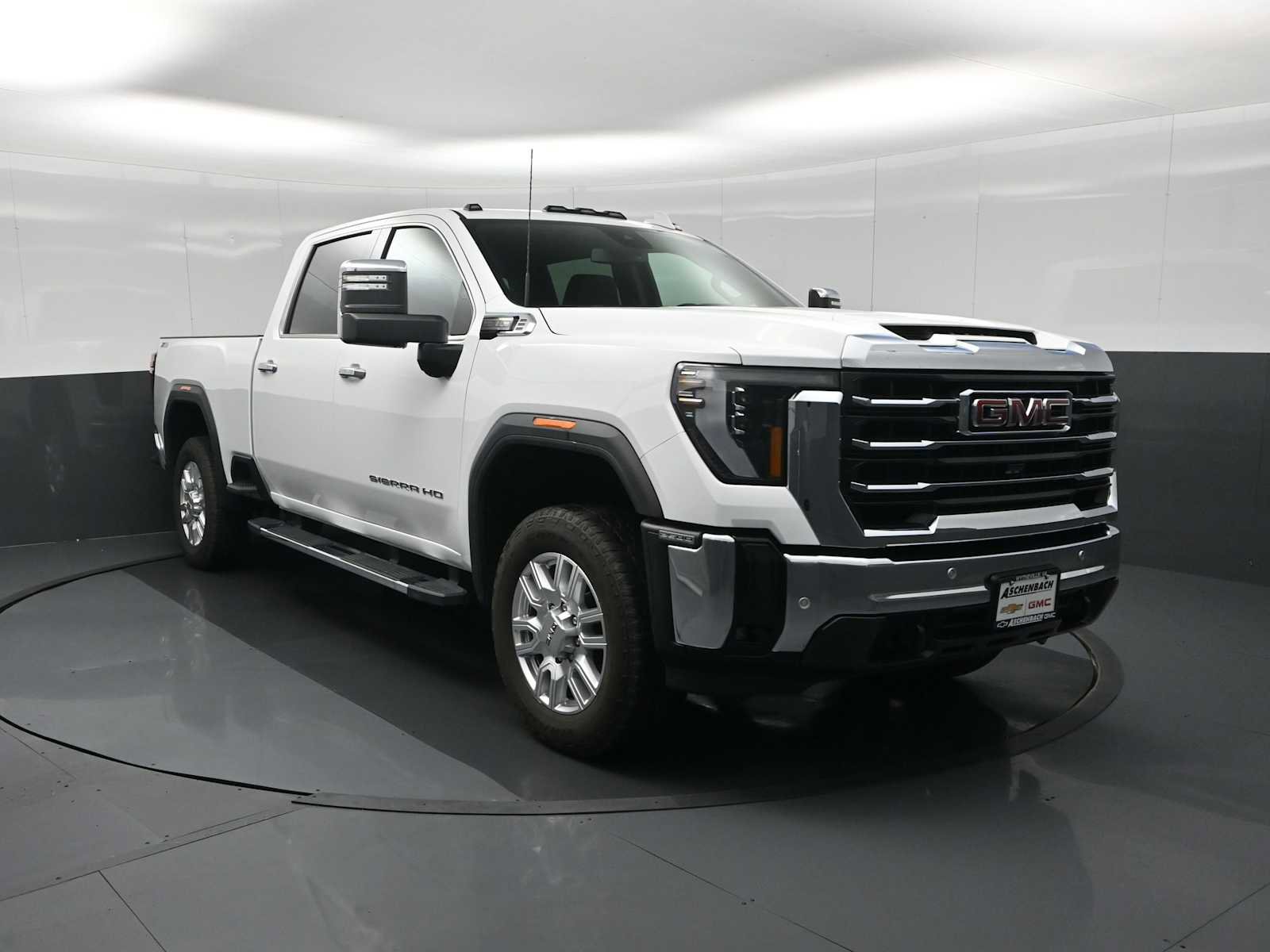 Used 2024 GMC Sierra 2500 SLT w/ SLT Premium Package image 2