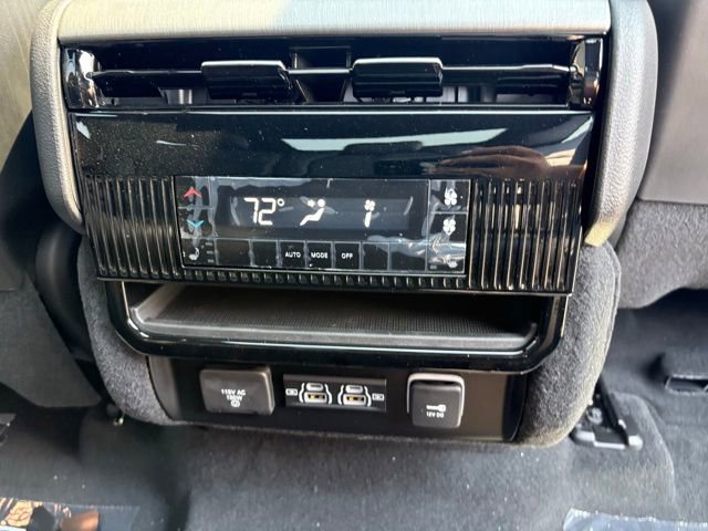 New 2025 Jeep Wagoneer 4WD w/ Convenience Group I image 27