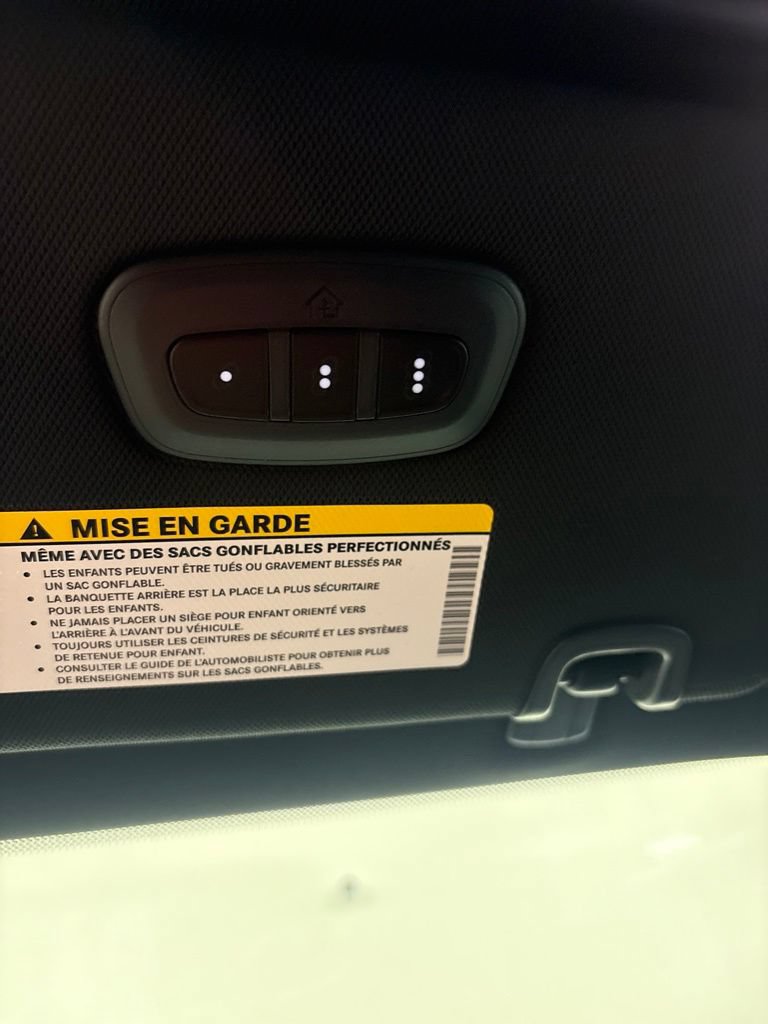 New 2027 Chrysler Pacifica Select w/ Family Tech Group FWD image 17
