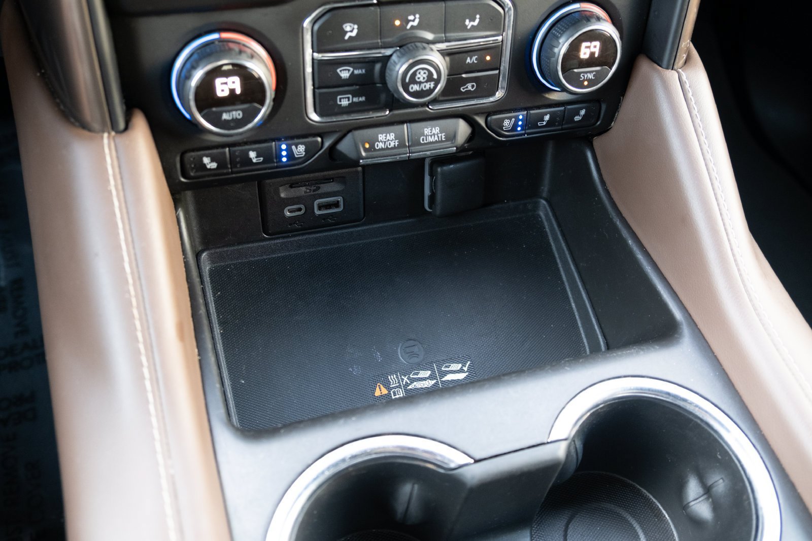 Used 2021 Chevrolet Tahoe High Country AWD/4WD image 5