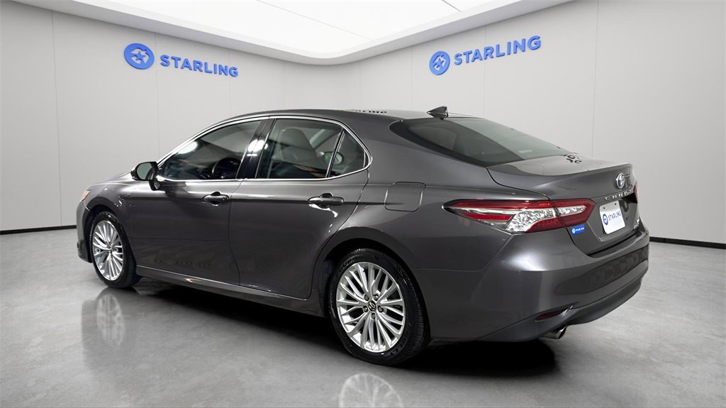 Used 2019 Toyota Camry XLE image 5