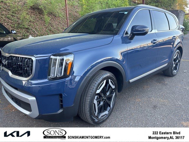 Used 2024 Kia Telluride EX w/ EX Captain's Chair Package image 1