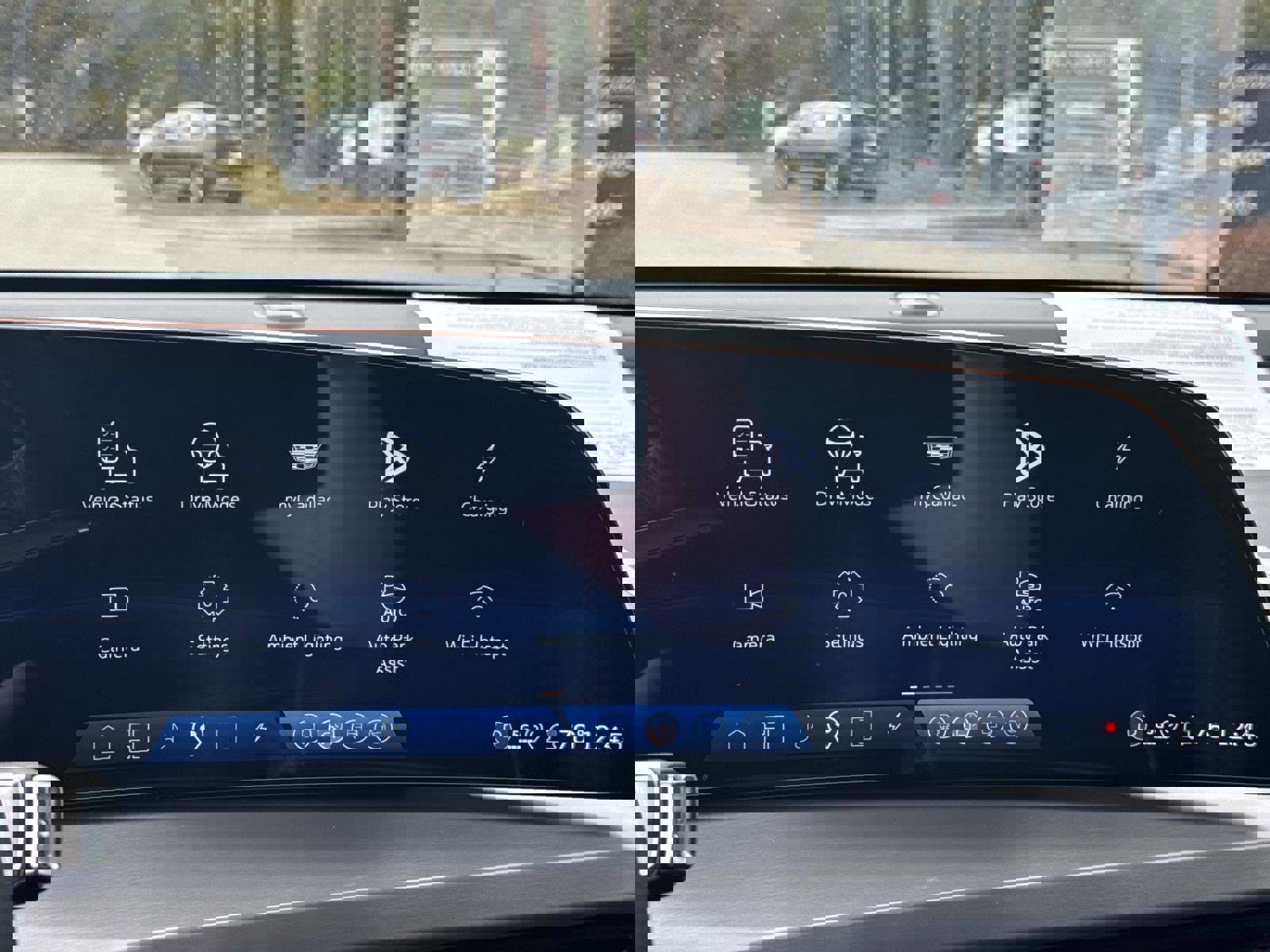 Used 2026 Cadillac Vistiq Luxury image 26