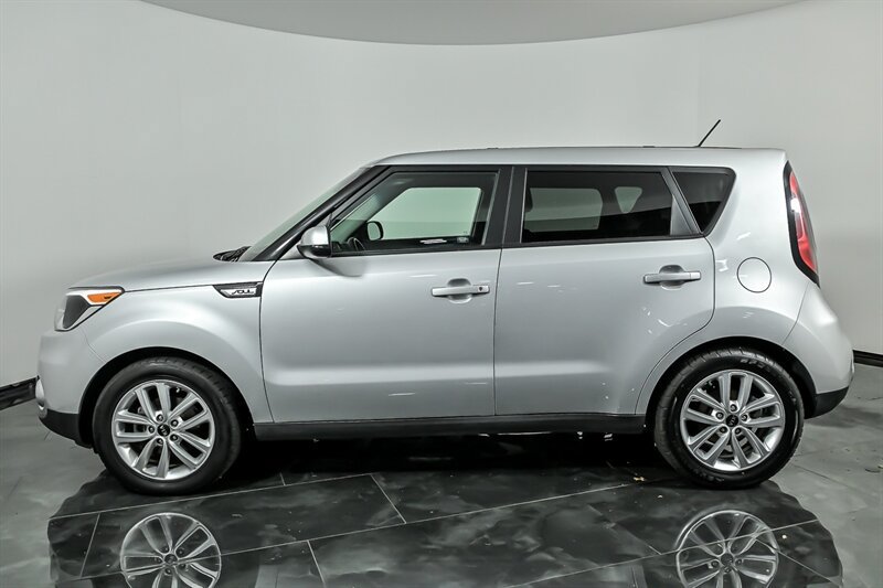 Used 2017 Kia Soul + FWD image 6