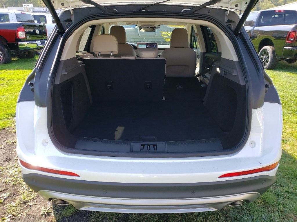 Used 2023 Lincoln Corsair AWD w/ Equipment Group 101A image 10