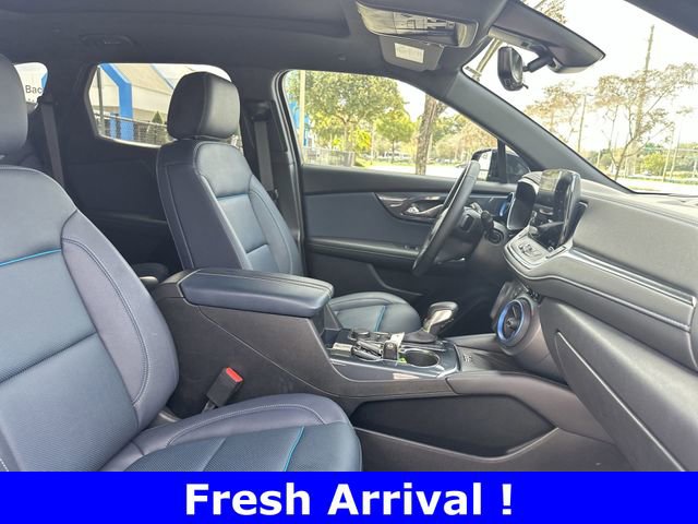 Certified 2025 Chevrolet Blazer RS w/ Driver Confidence II Package image 30