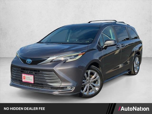 Certified 2022 Toyota Sienna Platinum