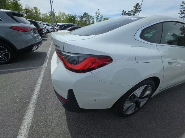 Certified 2025 BMW i4 xDrive40i w/ M Sport Package image 7