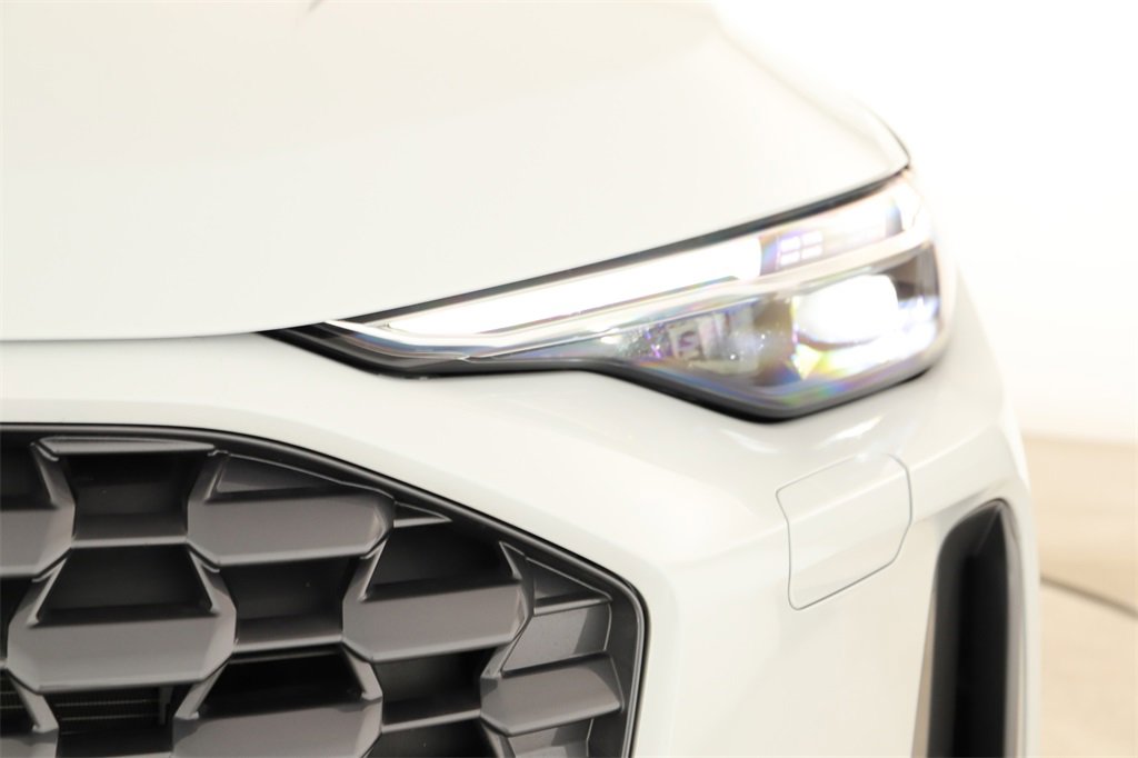 Certified 2025 Audi Q5 Prestige image 34