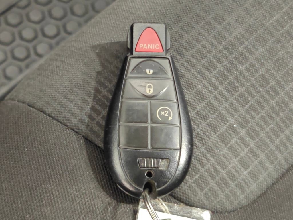 Used 2017 Jeep Cherokee Latitude w/ Cold Weather Group image 10