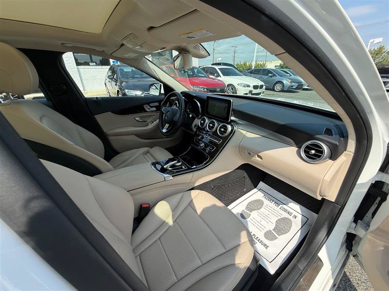 Used 2018 Mercedes-Benz C 300 4MATIC Sedan image 28