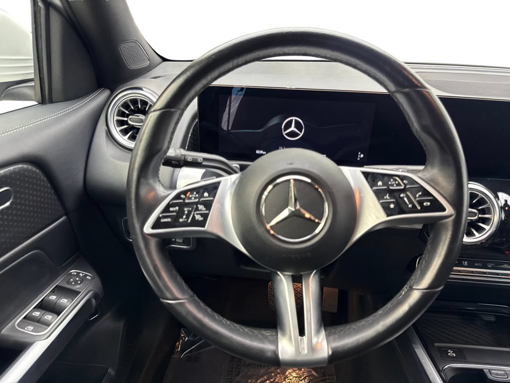 Used 2025 Mercedes-Benz GLB 250 4MATIC image 54