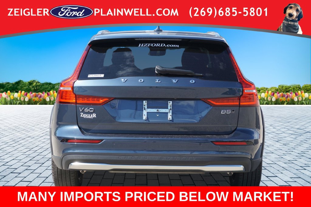 Used 2024 Volvo V60 B5 Cross Country Plus AWD/4WD image 4